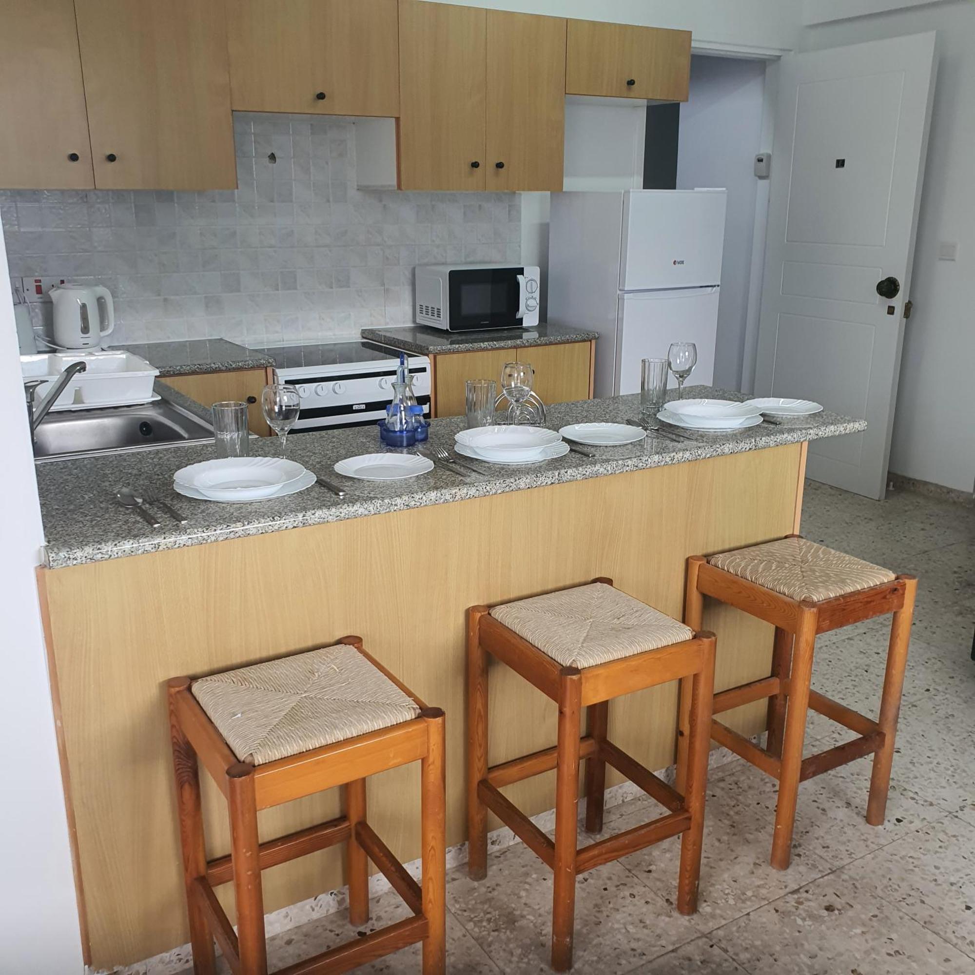 G&E Harbour Apartments Latsi Eksteriør bilde